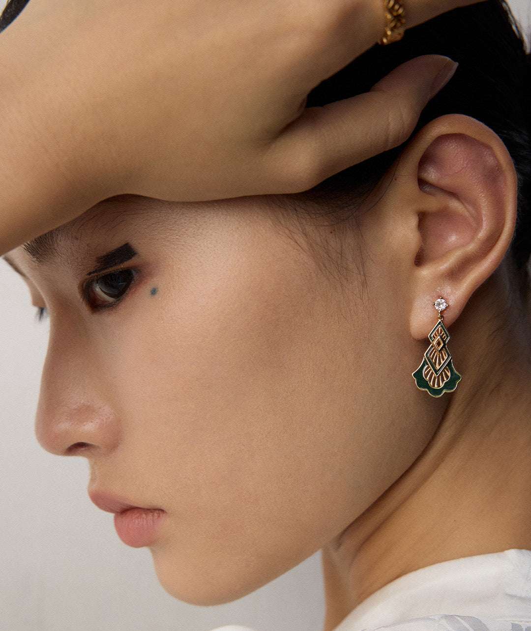 Vitreous Whisper Drops Earrings |Eudorra Jewelry.