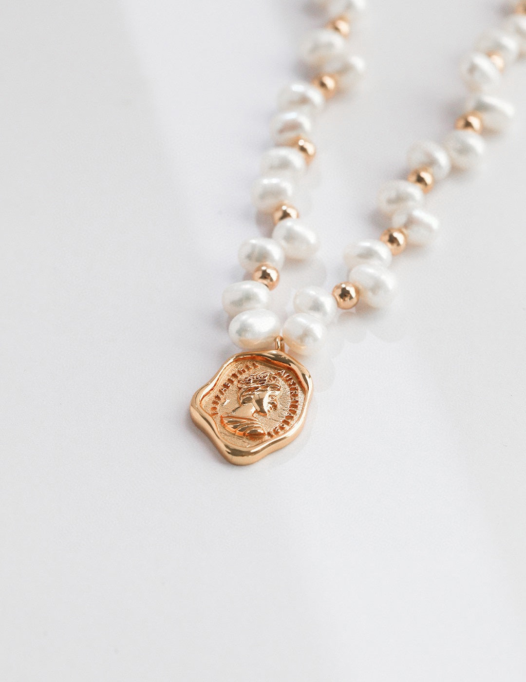Pearl Medallion Necklace | Medallion Necklace | Eudorra Jewelry
