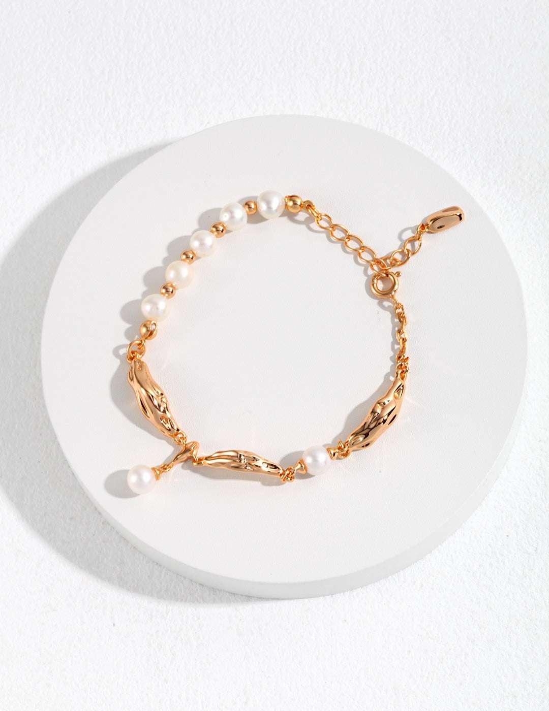 Pearl Radiance Solo Bracelet |Eudorra Jewelry.