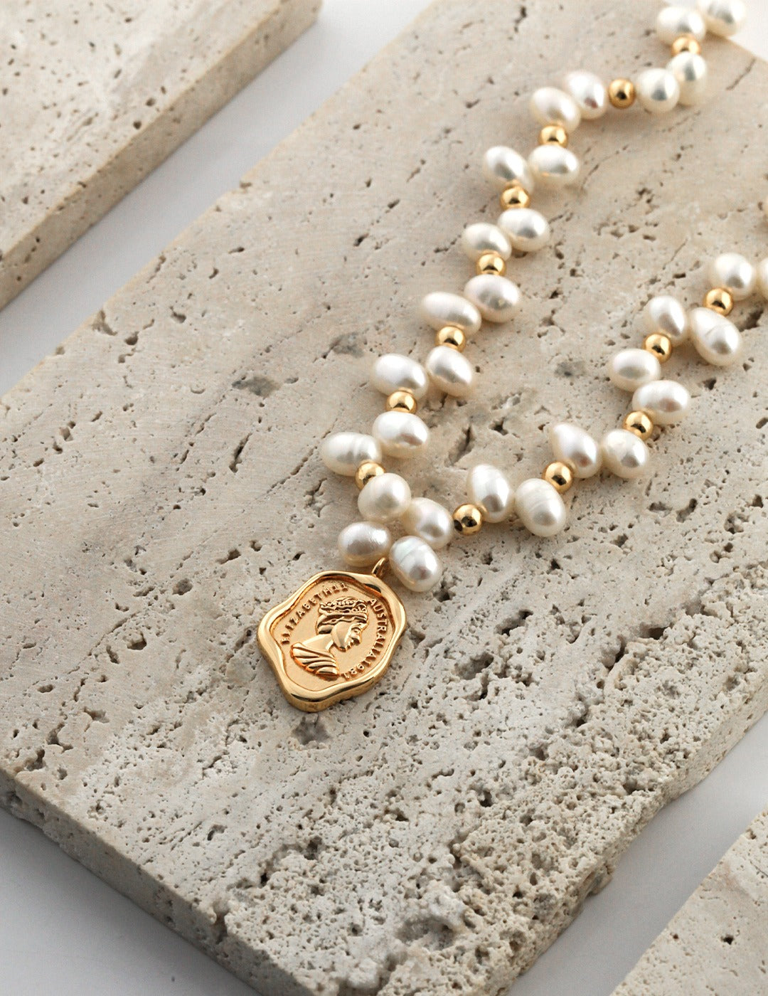 Pearl Medallion Necklace | Medallion Necklace | Eudorra Jewelry